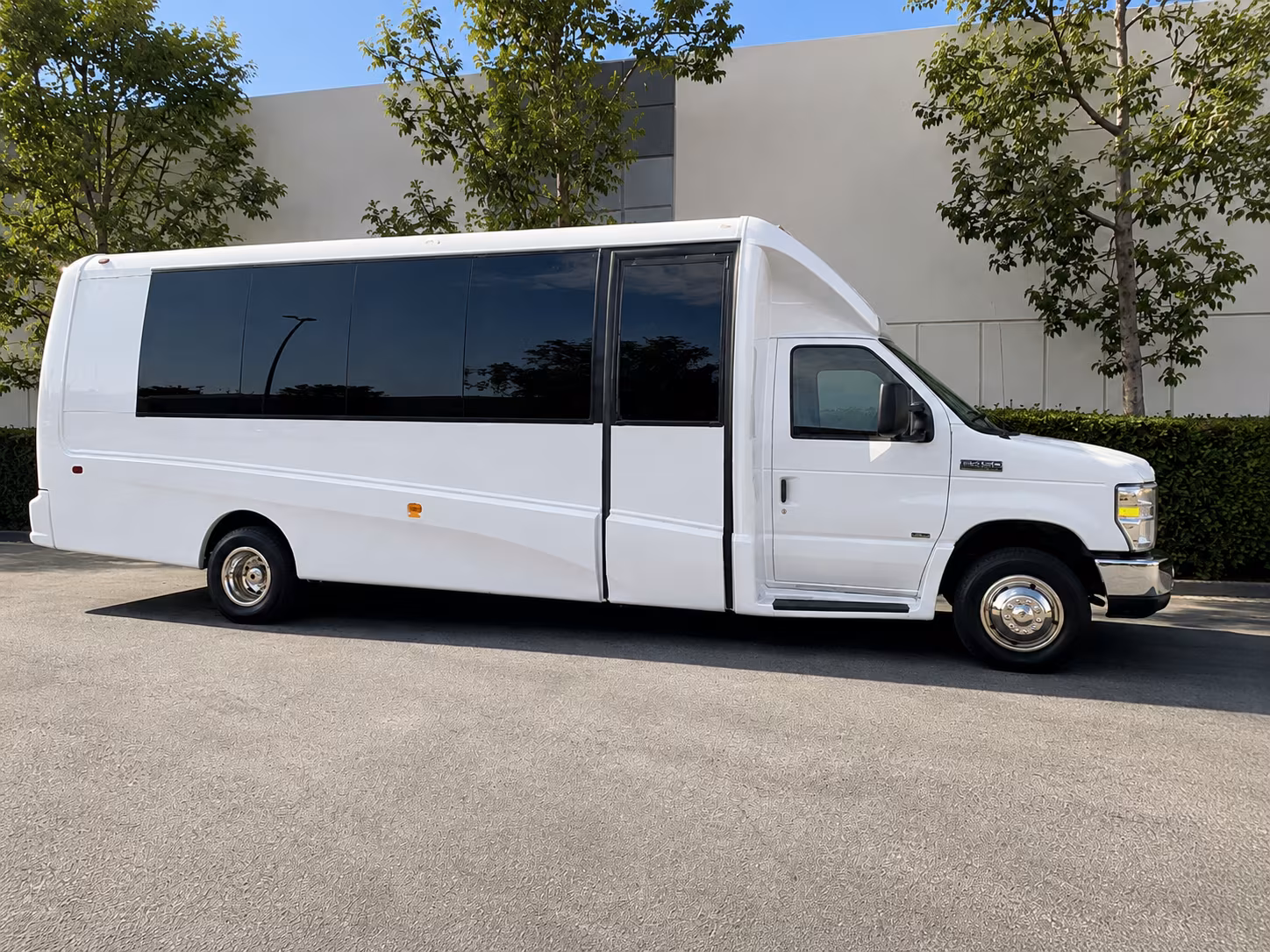charter buses for corporate events and conference shuttles in santa cruz